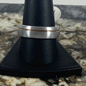 Tungsten sz 10.5 ring w/ rose gold inlay